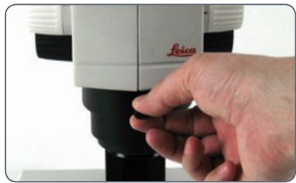 LEICA LED5000 HDI - Montage du corps de microscope - 3