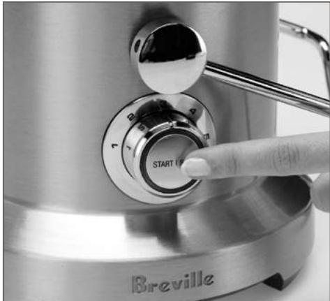 BREVILLE BJE820XL - DÉMONTAGE DE VOTRE EXTRACTEUR DE JUS À 2 FILTRES ^MC DE BREVILLE - 2