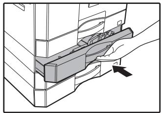 SHARP 6020 - Relevez le capot latéral inférieur. - 2