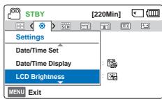 SAMSUNG HMX F900 - LCD Brightness (Luminosité LCD) - 1