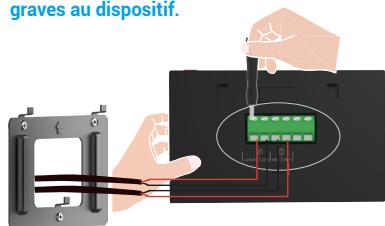 EZVIZ HP7 PRO 4K - Installation de la carte microsd (facultatif) - 13