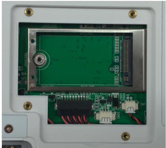 Advantech MIT-W102 - Removing SSD - 3