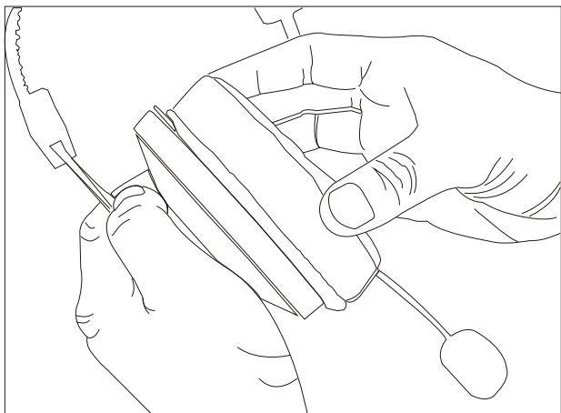 MAD CATZ P.I.L.O.T. PRO - Auswechseln von Ohrpolstern (PU/Stoff) - 3