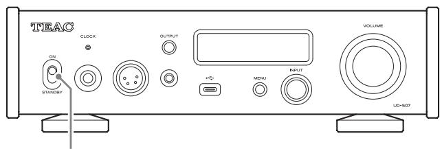 TEAC UD-507 - Shift the STANDBY/ON switch to its ON position to turn the unit on. - 1