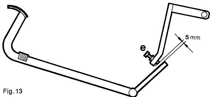 AEBI Terratrac TT 77 - Réglage du frein à ruban sur l'essieu avant (fig. 12) - 2