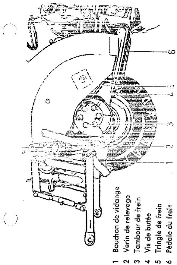 Agria 6700 - le bouchon de vidange de la boite arrête se trouve à l'arrête du tracteur (figure 1, page 31). - 1