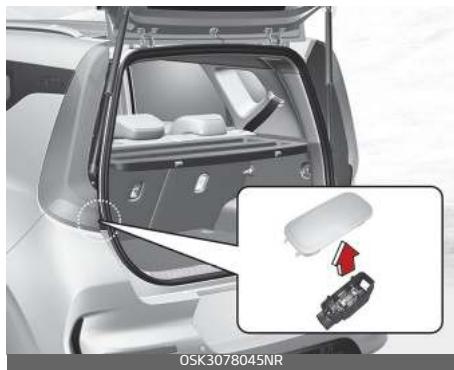 KIA E-Soul (2019) - Remplacement de la lampe du hayon (type ampoule / LED) - 1