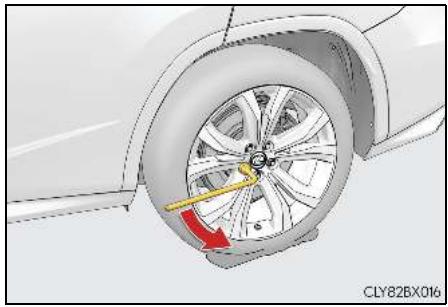 LEXUS RX AL20 Phase 1 (2015-2019) - Desserrez légèrement les écrous de roue (d'un tour). - 1