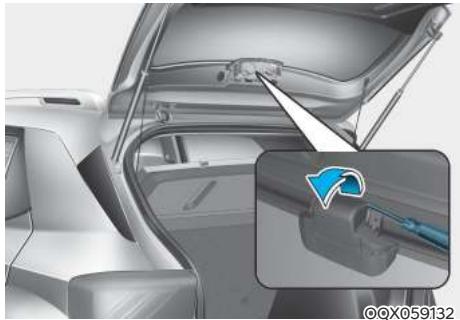 HYUNDAI Venue QX (2019) - Remplacement de feu stop surélevé - 1