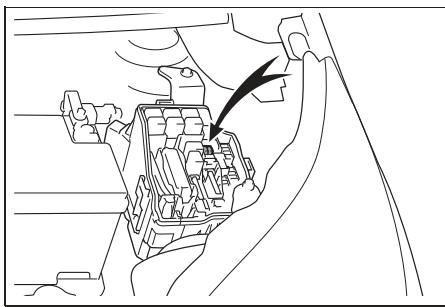 TOYOTA Aygo X - Vérification et remplacement des fusibles - 5
