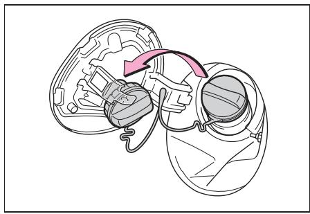 TOYOTA Aygo X - Ouverture du bouchon de réservoir de carburant - 2