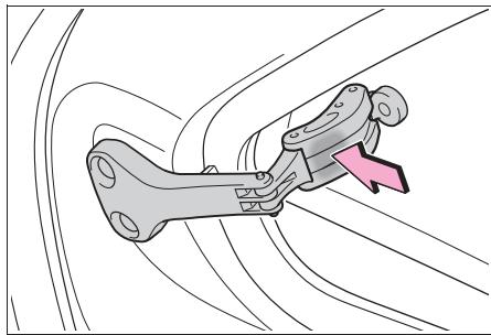 TOYOTA Aygo X - Ouverture des vitres laterales arrière - 2