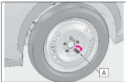 LEXUS LBX AY10 (2023) - Montage de la roue de secours - 3