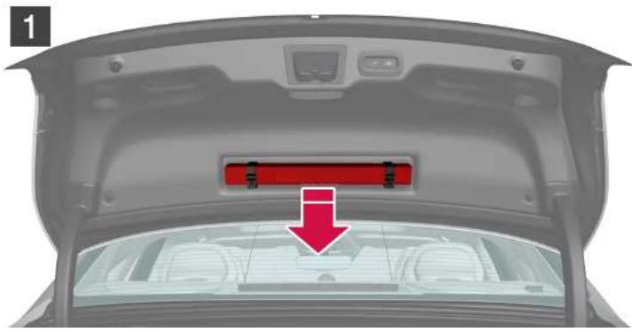 VOLVO S90 Hybride (2024) - Dépliez le triangle de présignalisation - 1
