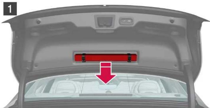 VOLVO S60 Hybride (2024) - Dépliez le triangle de présignalisation - 1