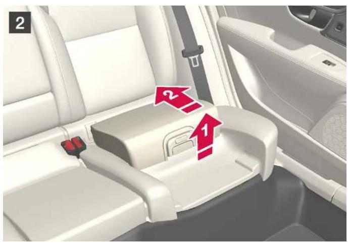 VOLVO V90 Cross Country (2025) - Relever le coussin d'assise du siège pour enfant intégré\* - 4