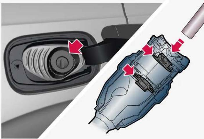 VOLVO XC40 (2024) - Ravitaillement de la voiture en station-service - 1