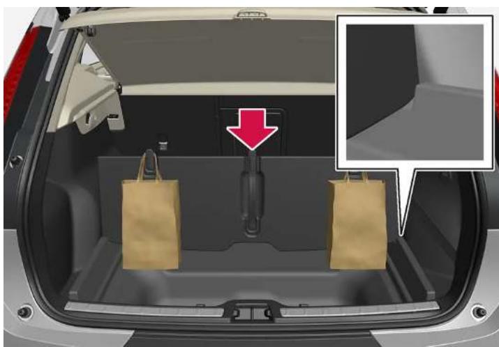 VOLVO XC40 (2024) - Sous la trappe de plancher\* [1] - 1