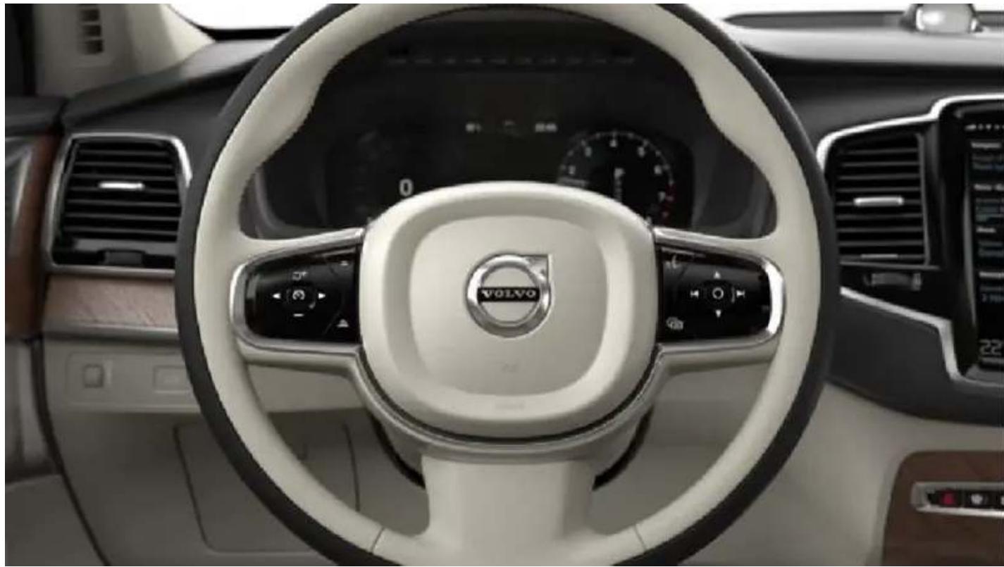 VOLVO XC40 Hybride (2024) - Commandes au volant et avertisseur sonore - 1