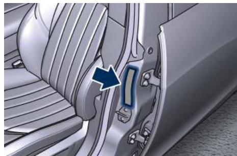 Maserati Levante - Étiquette d'identification du vehicule - 1