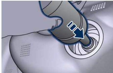 Maserati Levante - Comment faire l'appoint d'AdBlue® vous-mêmes - 6