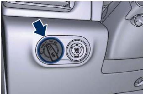 Maserati Levante - Utilisation du Commutateur feux pour l'éclairage du vehicule - 2