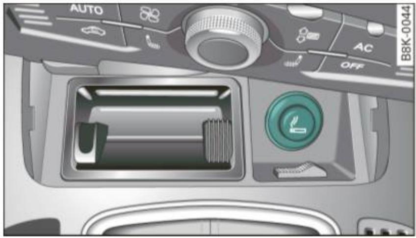 AUDI A4 (2010) - Allume-cigarette - 1