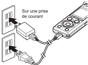 OM SYSTEM LSP5 - Après avoir vérifié que l'enregistreur est à l'arrêt ou hors tension, branchez l'adaptateur secteur sur une prise de courant. - 1