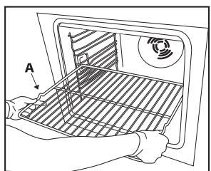WHIRLPOOL AKZ9791IX - Introduction de grilles et AUTRES accessoires à l'intérieur du FOUR - 1