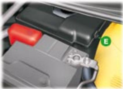 PEUGEOT 107 - Boîtes à fusibles combinées - 5