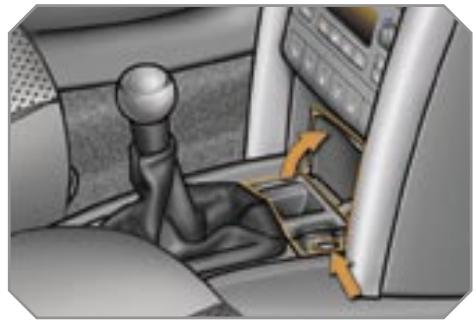 PEUGEOT 207 - Cendrier éclairé / allume-cigares - 1