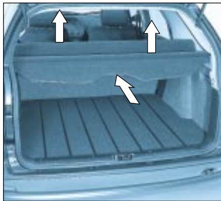 PEUGEOT 306 - Pour basculer la banquette ou les sièges arrière, commencez toujours par l'assise, jamais par le dossier (risque de déterioration). - 1