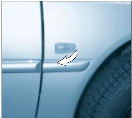 PEUGEOT 306 - Feux de changement de direction PY21W amber - 1