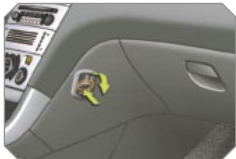 PEUGEOT 308 - Le crochet porte-sac - 1