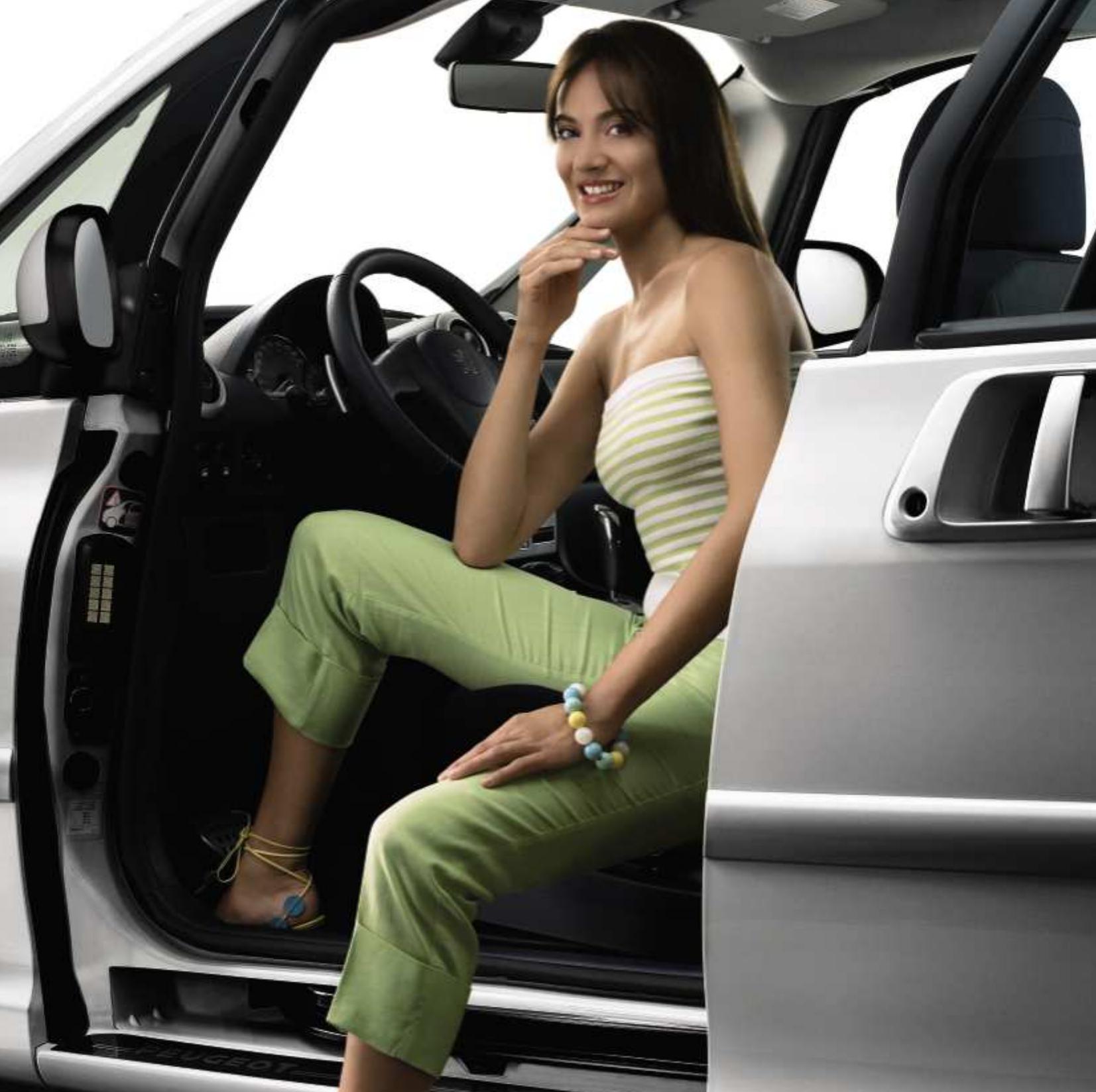 PEUGEOT 1007 - Une nouvelle manière de VOIR l'automobile - 1