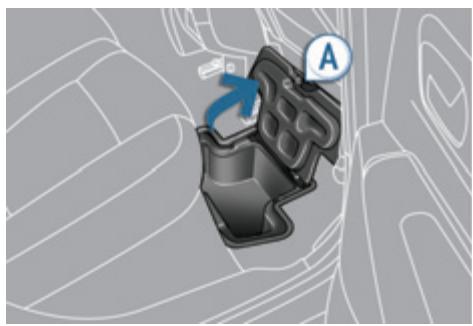 PEUGEOT 3008 - Rangements sous PIEDS arriere - 1