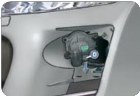 PEUGEOT 4007 - Changement des projecteurs antibrouillard (5) - 3