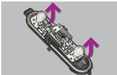 PEUGEOT 5008 - Changement des feux des stop et indicateurs - 3