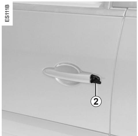 RENAULT monospace ESPACE 3 - Unlocking using integrated emergency key 2 - 1