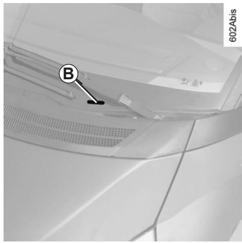 RENAULT monospace ESPACE 3 - VEHICLE IDENTIFICATION PLATES - 2