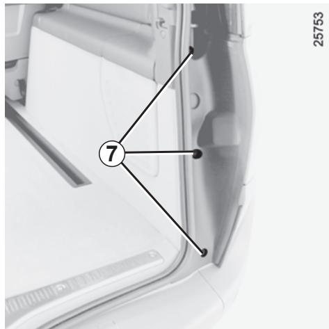 RENAULT monospace ESPACE 3 - REAR LIGHTS: changing bulbs (continued) - 1