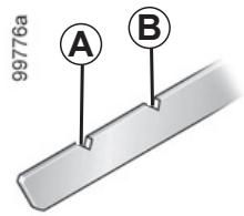 RENAULT monospace ESPACE 3 - ENGINE OIL LEVEL: general information (continued) - 1