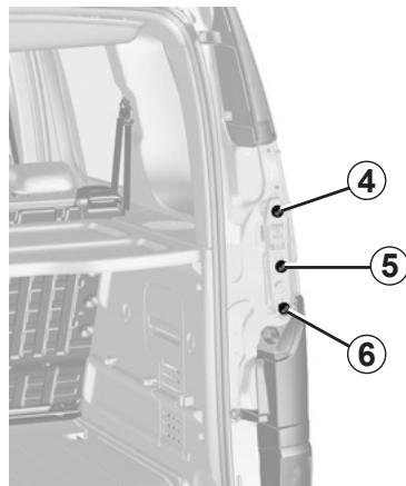 RENAULT KANGOO - FEUX arrière : remplacement des lampes (1/3) - 2