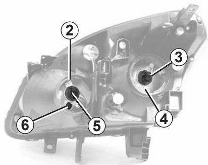 RENAULT KOLEOS - PROJECTEURS LAMPES HALOGENE : remplacement des LAMPES - 2