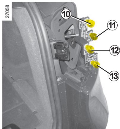 RENAULT LAGUNA - FEUX arrière : remplacement des lampes (suite) - 3