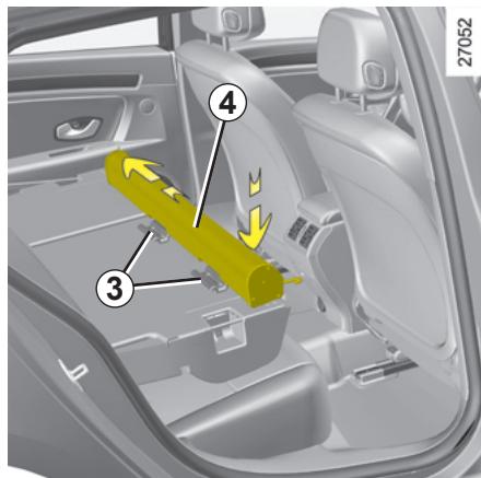 RENAULT LAGUNA - Installation du filet de séparation - 1