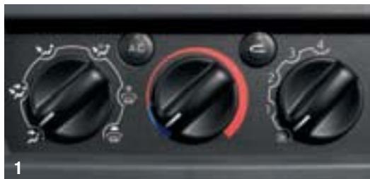 RENAULT MASTER - CLE 3 BOUTONS (OPTION hors générique INCLUS au PACK VISION) - 1