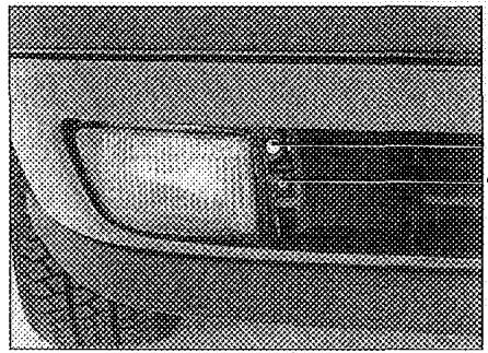 RENAULT SAFRANE - Remplacement de la lampe de feu indicateur de direction - 3