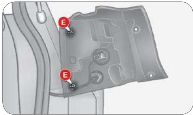 CITROEN C-CROSSER - Changement des feux des stop / de position et des indicateurs de direction - 4