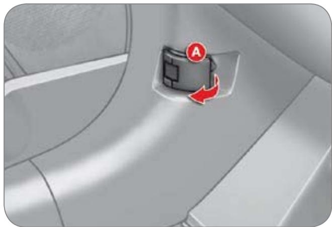 CITROEN C-CROSSER - Ouverture du CAPOT - 1